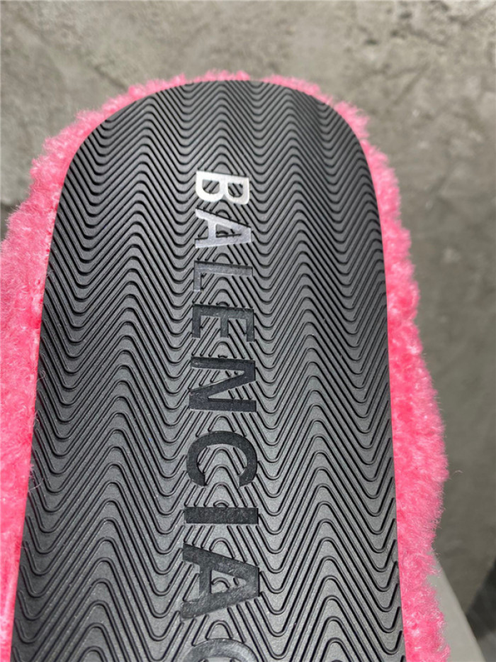 BLCG SLIPPERS