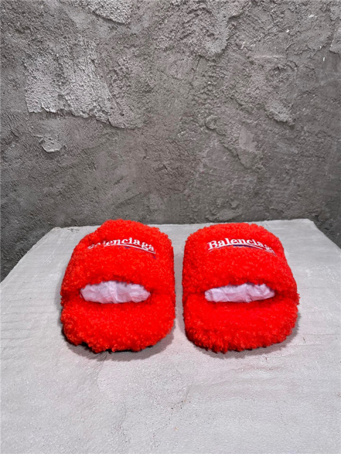 BLCG SLIPPERS