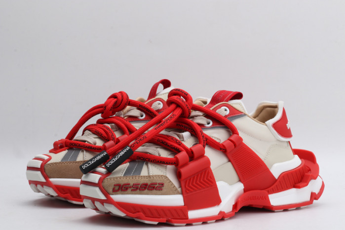 DG SNEAKERS 052506