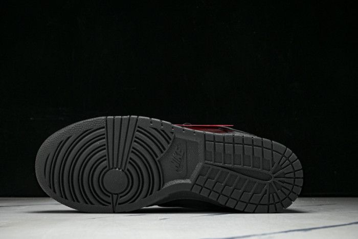 Nike SB Dunk Low  Supreme 94 Black  HQ8487-001