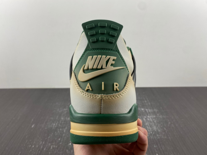 AIR JORDAN 4 RETRO    DC7770-106