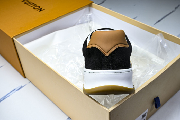 LV SNEAKER  FOR-LV402