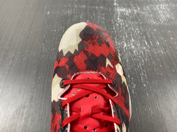 Kobe 8 System "Milk Snake" 555035-601