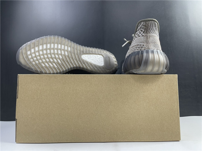 ad*s Y**zy boost 350 v2 “ash stone” gw0089