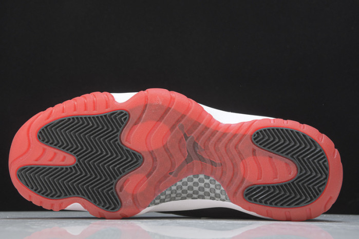 Air Jordan 11 Retro Low Concord Bred AV2187-160