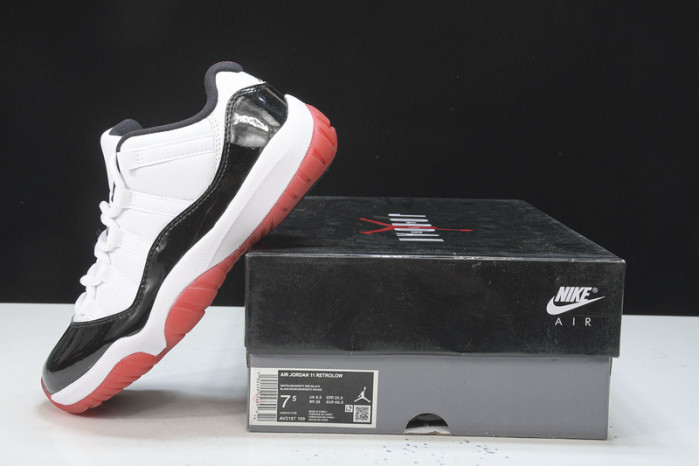 Air Jordan 11 Retro Low Concord Bred AV2187-160