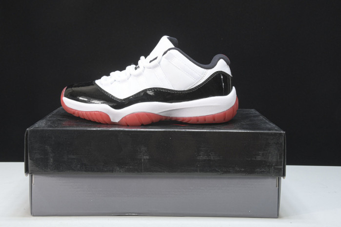 Air Jordan 11 Retro Low Concord Bred AV2187-160