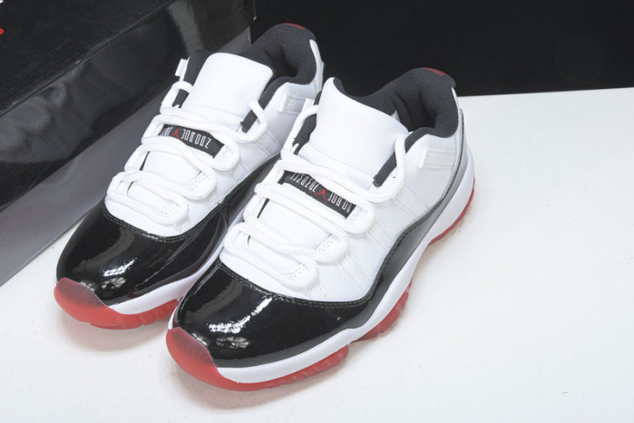 Air Jordan 11 Retro Low Concord Bred AV2187-160