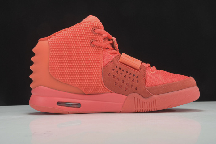 nike air Y**zy 2 “red october” 508214-660