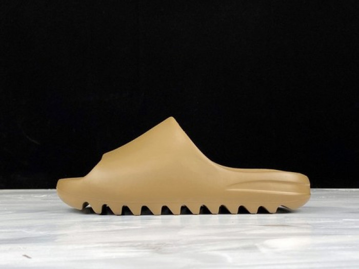 Y**zy slide earth brown  fv8425