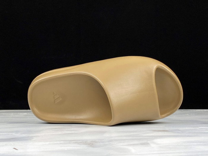 Y**zy slide earth brown fv8425