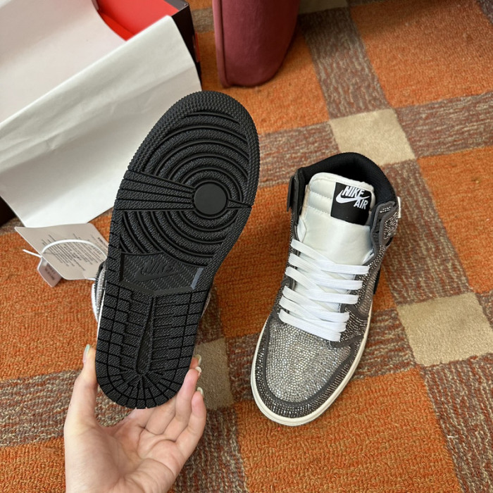 AIR JORDAN 1 RETRO AJ-11