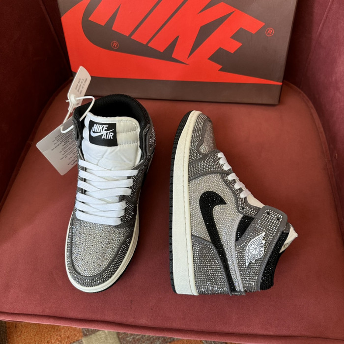 AIR JORDAN 1 RETRO AJ-11