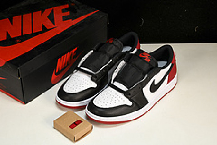 Air Jordan 1 Low OG“Black Toe” CZ0790-106