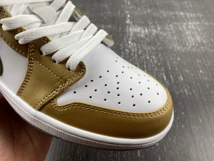 Air Jordan 1 Low OG “Year Of The Dragon” FQ6593-100