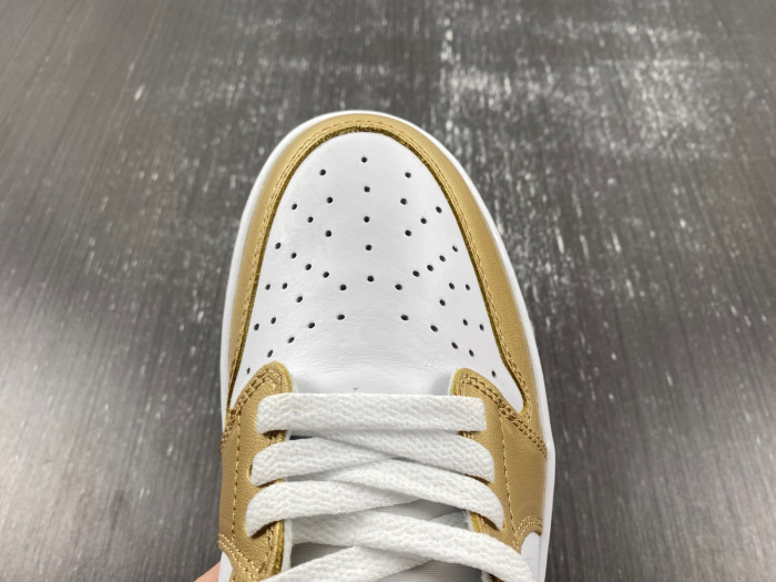 Air Jordan 1 Low OG “Year Of The Dragon” FQ6593-100