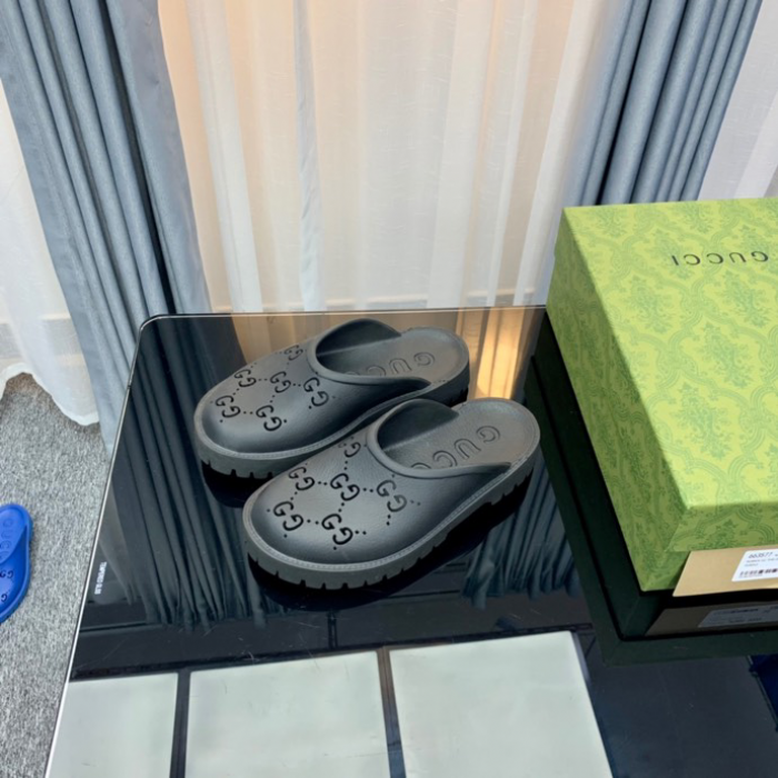GUCC SLIPPERS