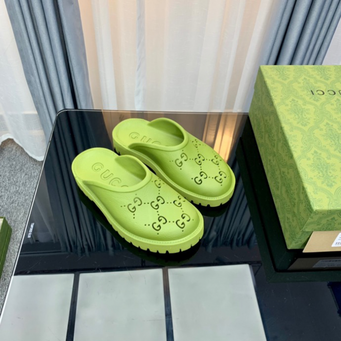 GUCC SLIPPERS