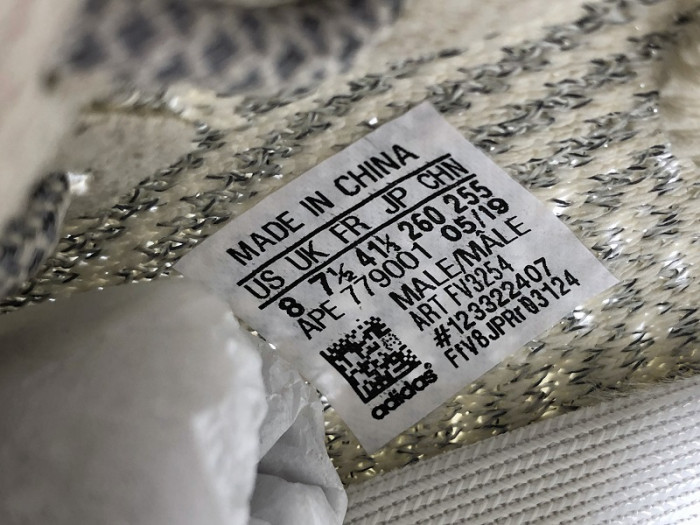 ad*s  Y**zy boost 350 v2 "lundmark reflective" fv3254
