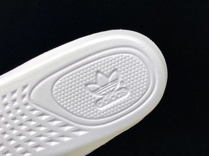 ad*s Y**zy boost 350 v2 static reflective ef2367