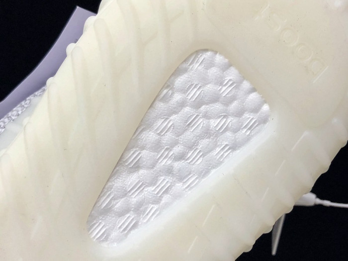 ad*s Y**zy boost 350 v2 static reflective ef2367