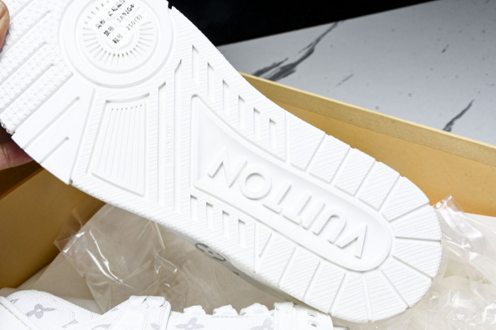 LV SNEAKER  FOR-LV255