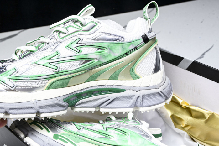 OF C/O  SNEAKER  FOR-022303