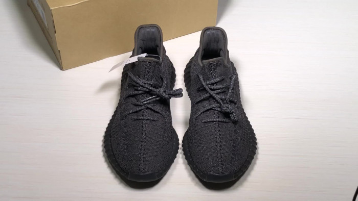 ad*s Y**zy boost 350 v2 