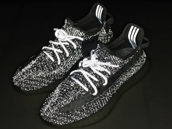 ad*s Y**zy boost 350 v2 static reflective ef2367