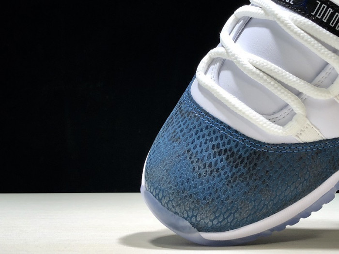 Air Jordan 11 Low 