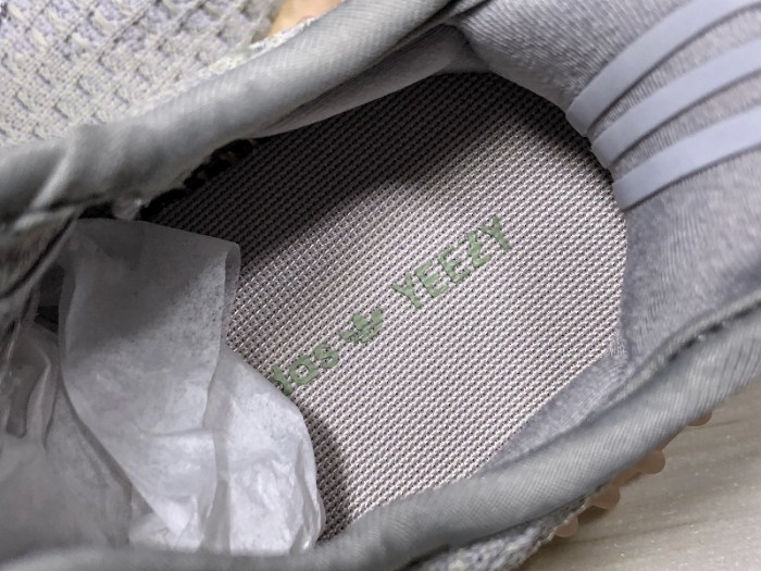 ad*s Y**zy boost 350 v2 trfrm  eg7492 kids