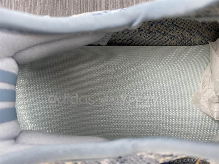 Y**zy boost 350 v2 "mx oat" gw3776