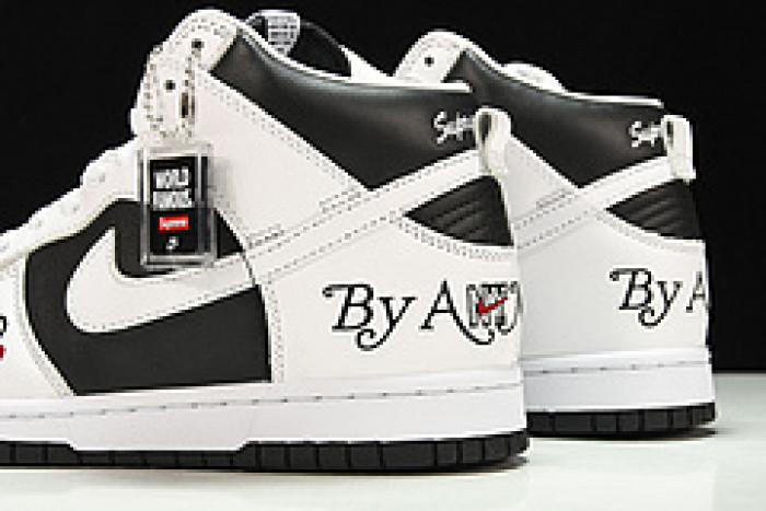 S*p*e x nike sb dunk high qs “by any means”S*p dn3741-002