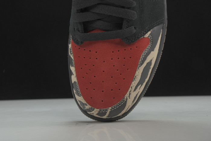 AIR JORDAN 1 Low " Carnivore " DN3400-001