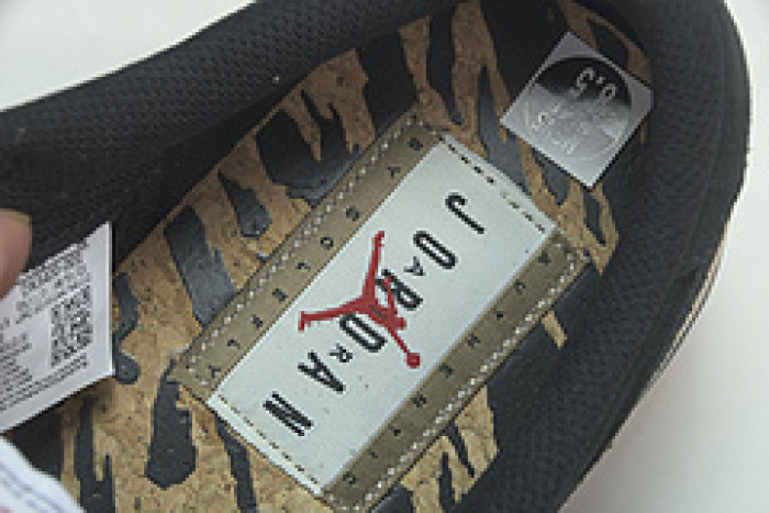 AIR JORDAN 1 Low " Carnivore " DN3400-001