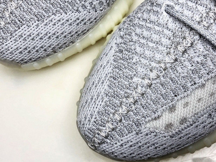 ad*s Y**zy boost 350 v2 static reflective ef2367