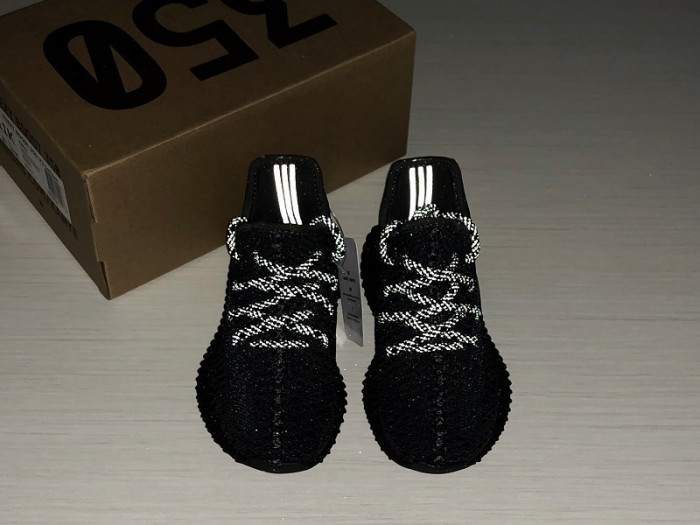 ad*s Y**zy boost 350 v2 in black fu9006 kids
