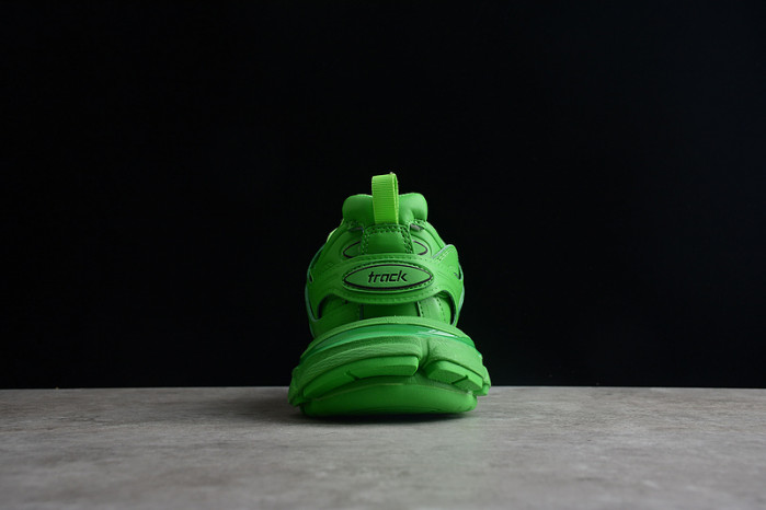 BLCG Track TRAINER Yeeshoes 22040703