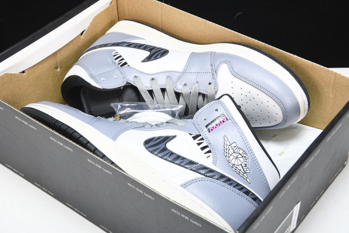 AIR JORDAN 1 Mid 554724-170