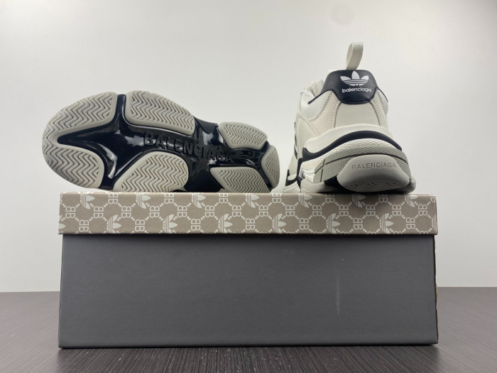 blcg × Ad*s yeeshoes042102