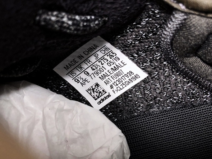 ad*s Y**zy boost 350 v2 