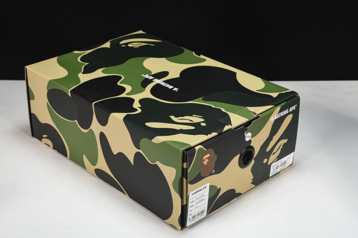 A B*THING APE YEE-027