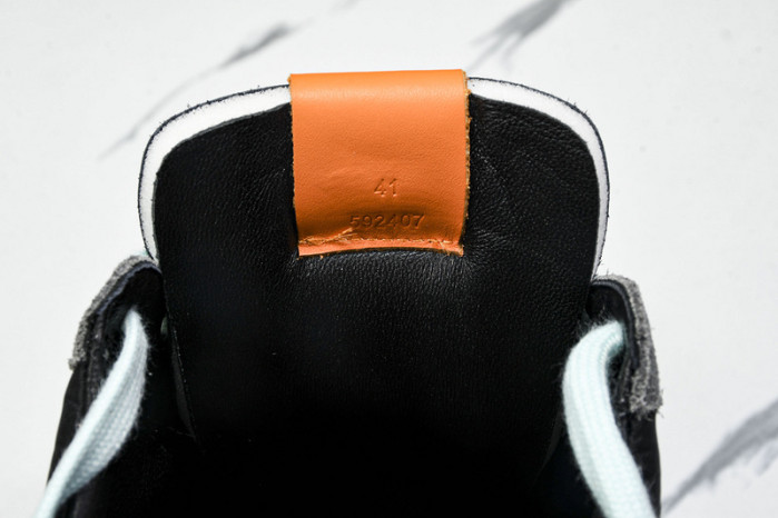 L*0ewe Ballet Runner  LW-FOR07