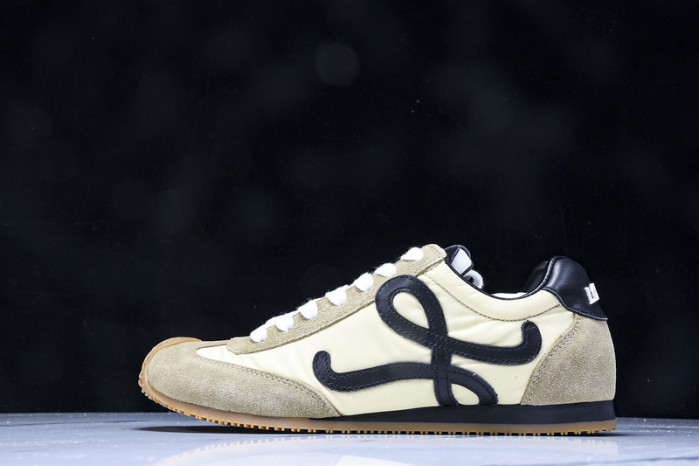 L*0ewe Ballet Runner  LW-FOR11