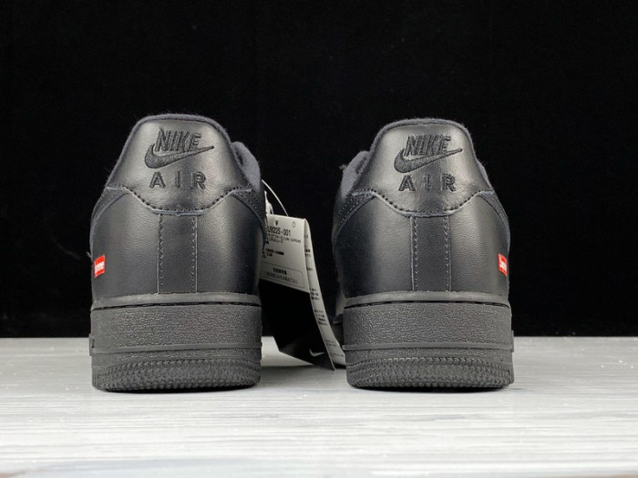 S*p*e x nike air force 1  cu9225-100-001