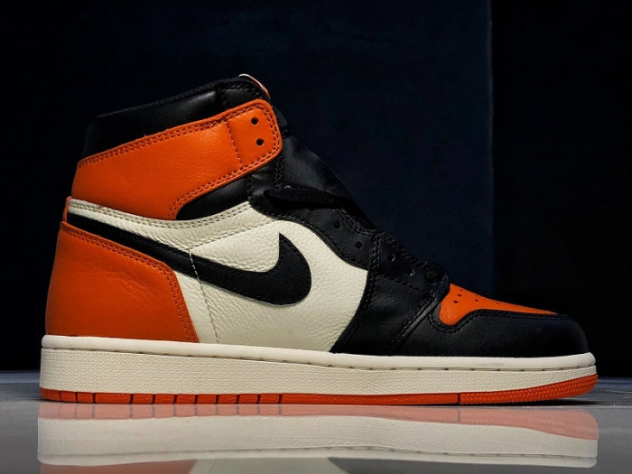 Jordan 1 Retro Shattered Backboard 555088-005