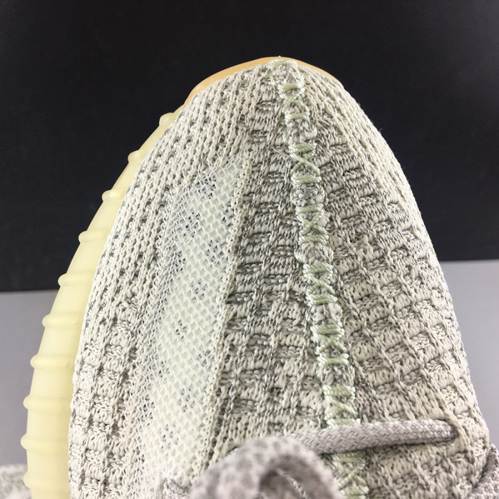 ad*s Y**zy boost 350 v2 tailgate reflective fx4349