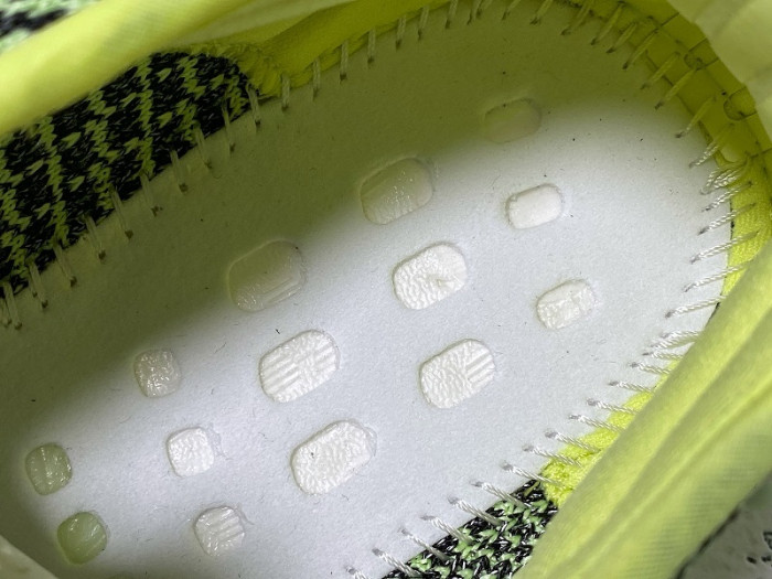 Y**zy boost 350 v2 yeezreel (reflective)  fx4130