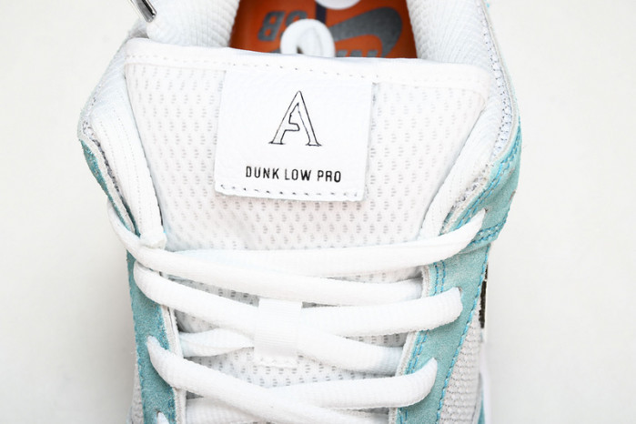 APRIL SKKATEBOARDS x nike SB Dunk Low Turbo Green FD2562-400