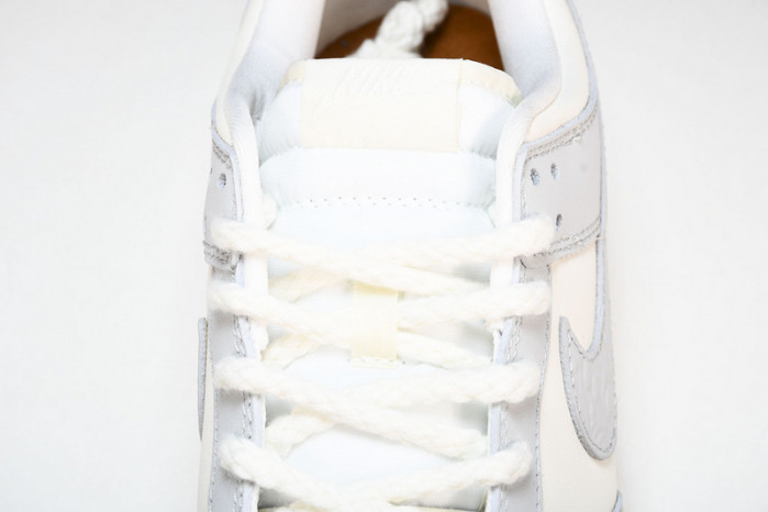 NIKE Dunk Low "Needlework" FJ4553-133